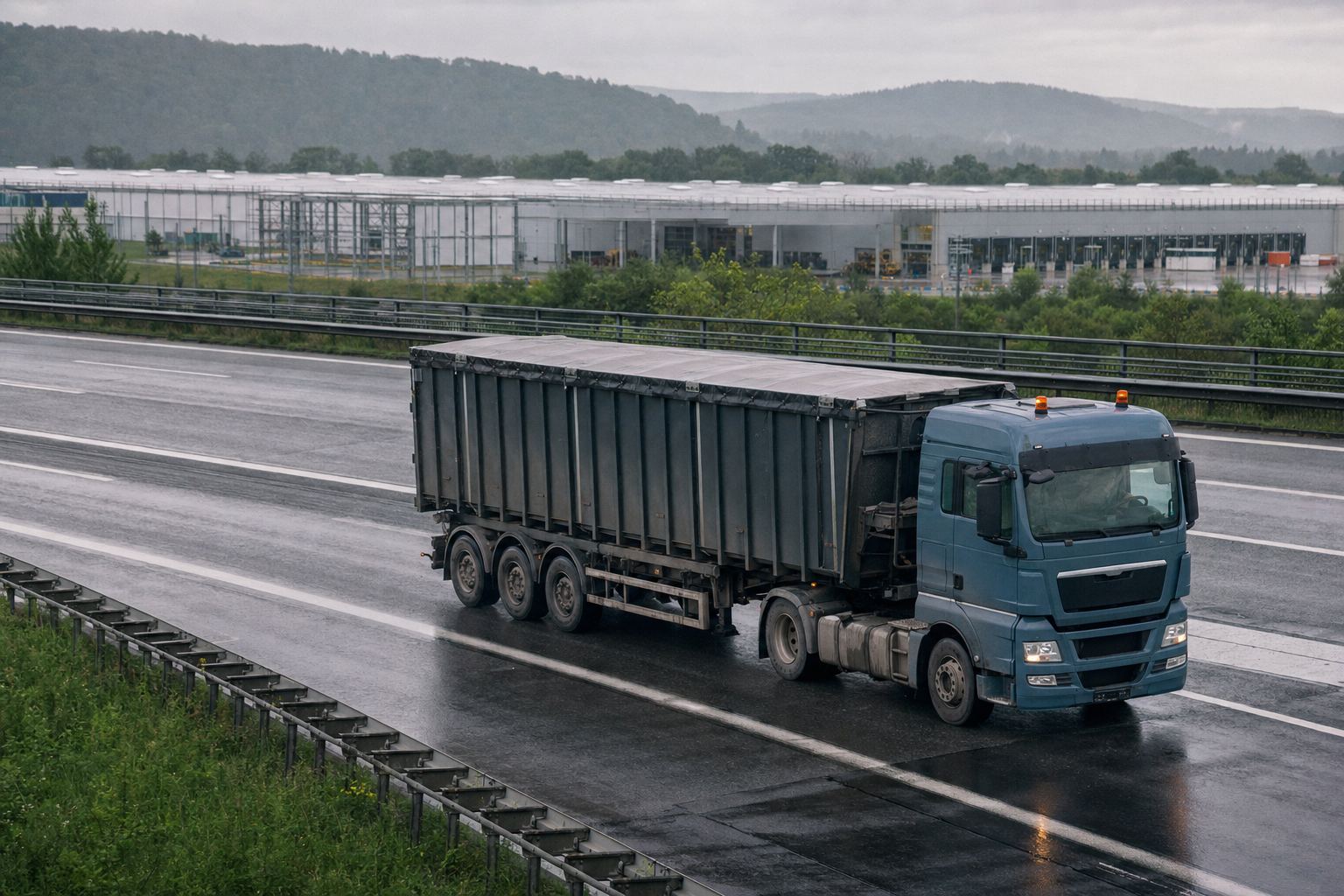 Logistik-Personal finden in Ostwestfalen: LKW und Lager am A2-Korridor